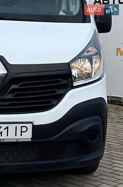 Грузовой фургон Renault Trafic 2018 в  фото 4 Грузовой фургон Renault Trafic 2018 в