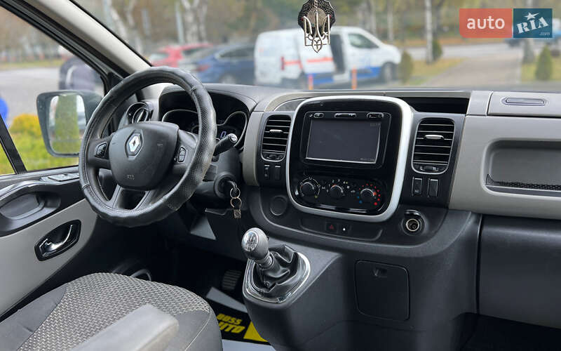 Мінівен Renault Trafic 2016 в Львові фото 18 Мінівен Renault Trafic 2016 в Львові