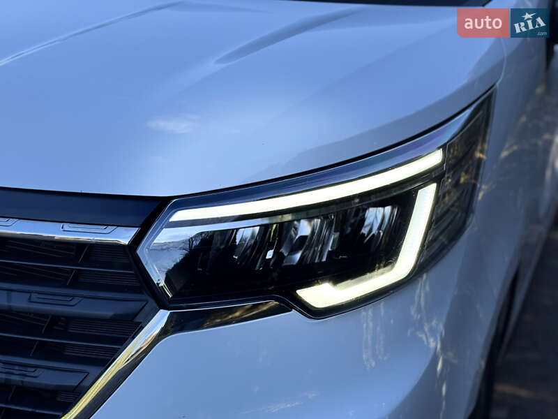 Вантажний фургон Renault Trafic 2023 в Самборі