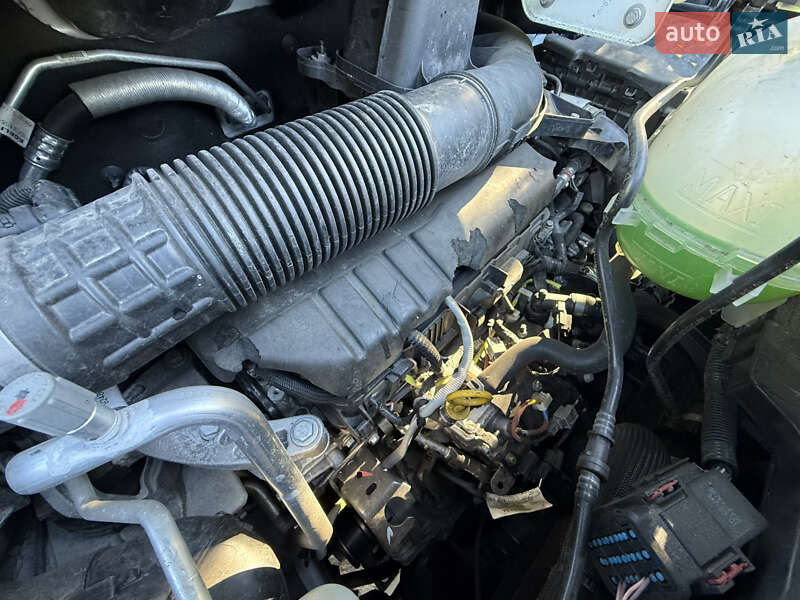 Вантажний фургон Renault Trafic 2023 в Самборі