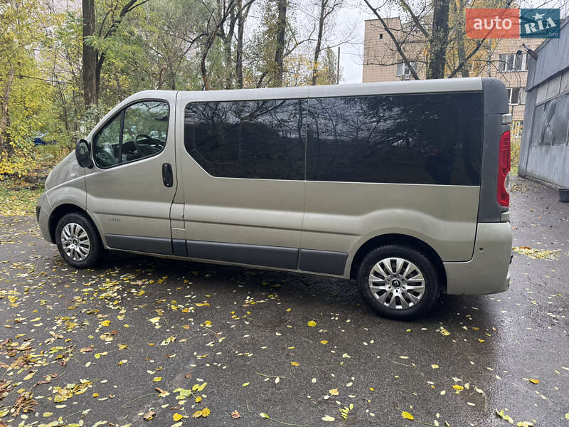 Минивэн Renault Trafic 2011 в Киеве фото 3 Минивэн Renault Trafic 2011 в Киеве