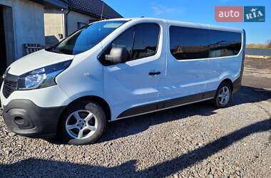 Минивэн Renault Trafic 2021 в 