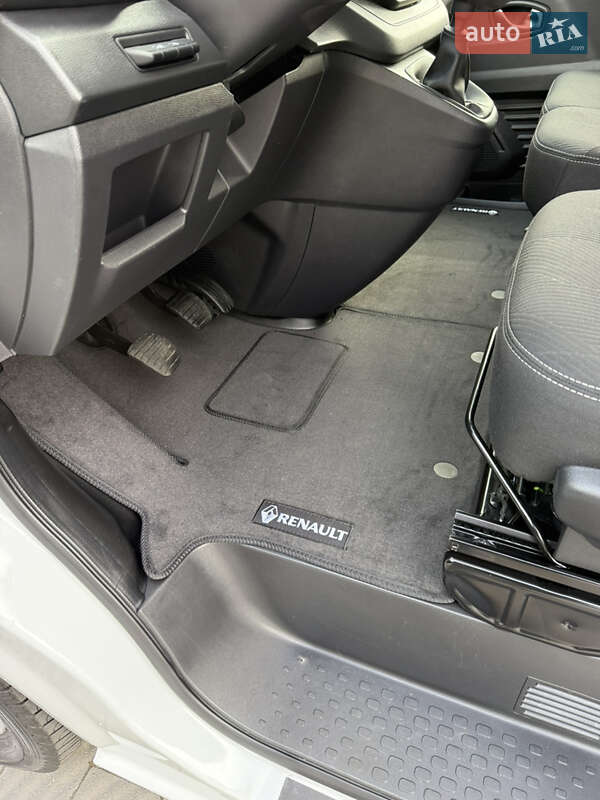 Грузовой фургон Renault Trafic 2023 в Львове