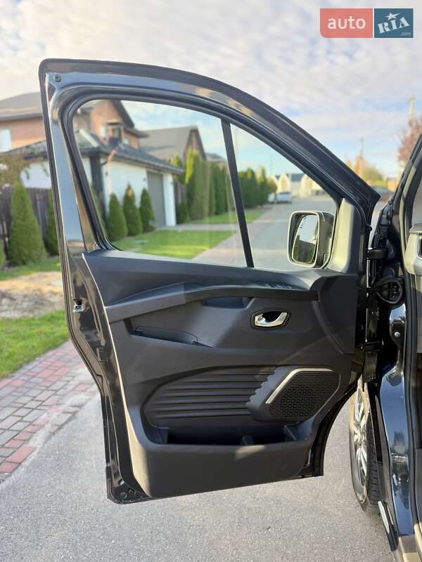 Минивэн Renault Trafic 2022 в Киеве фото 57 Минивэн Renault Trafic 2022 в Киеве