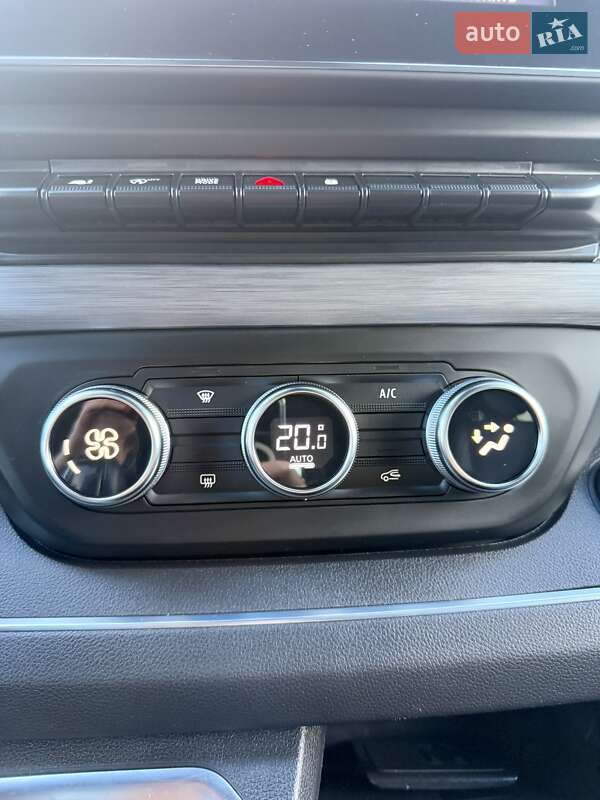 Минивэн Renault Trafic 2022 в Киеве фото 103 Минивэн Renault Trafic 2022 в Киеве