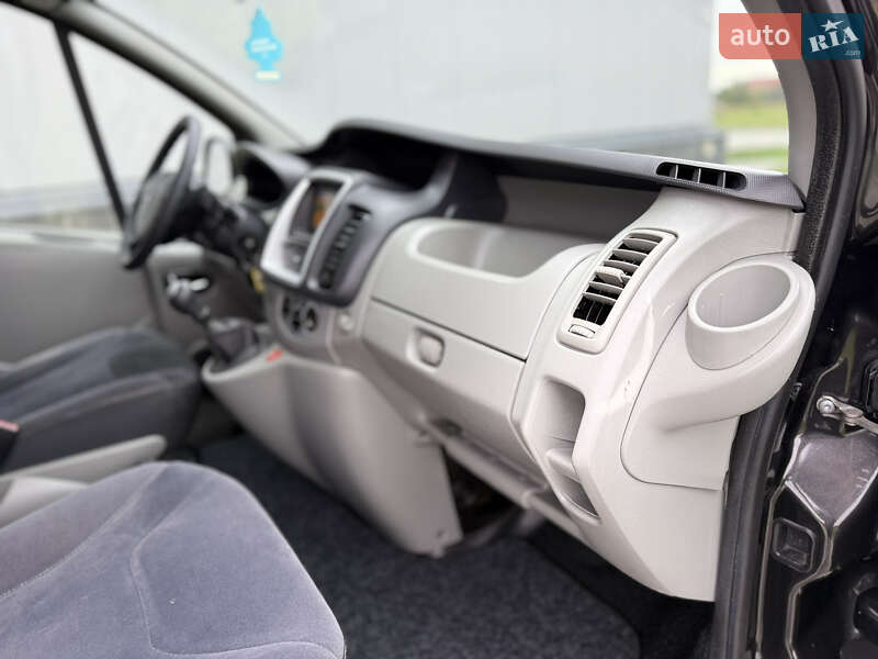 Мінівен Renault Trafic 2013 в Рівному