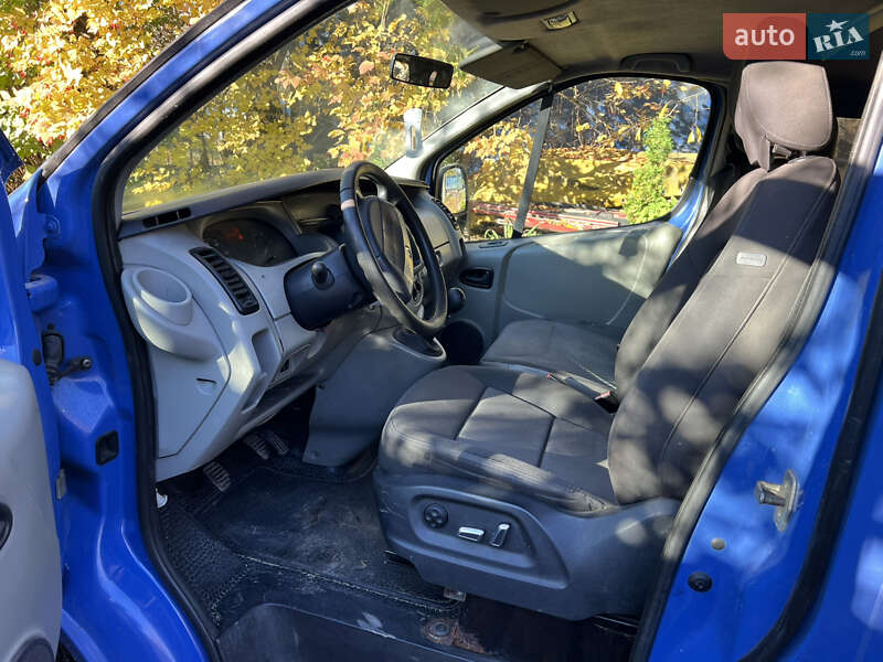 Мінівен Renault Trafic 2008 в Тернополі