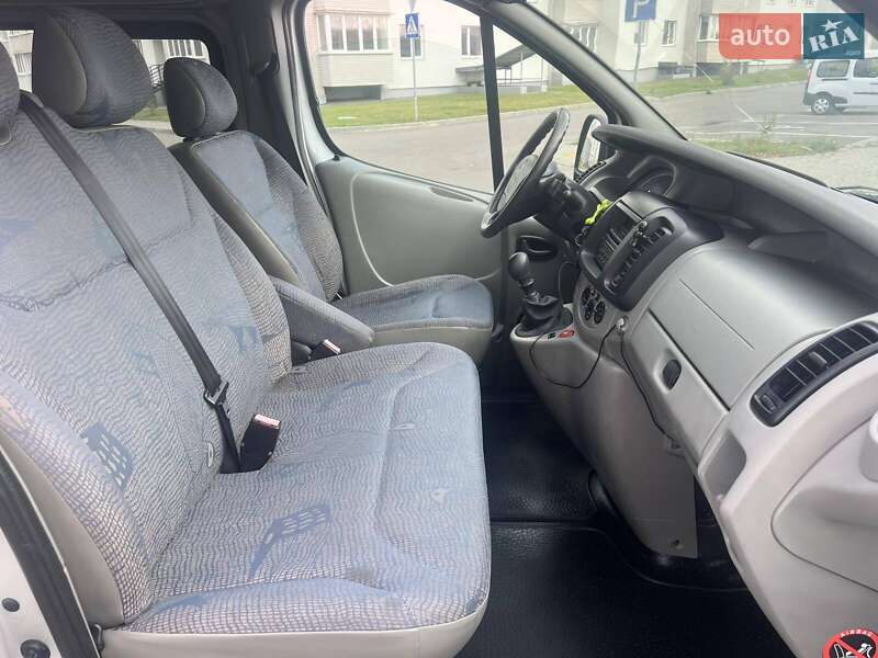 Мінівен Renault Trafic 2005 в Вінниці