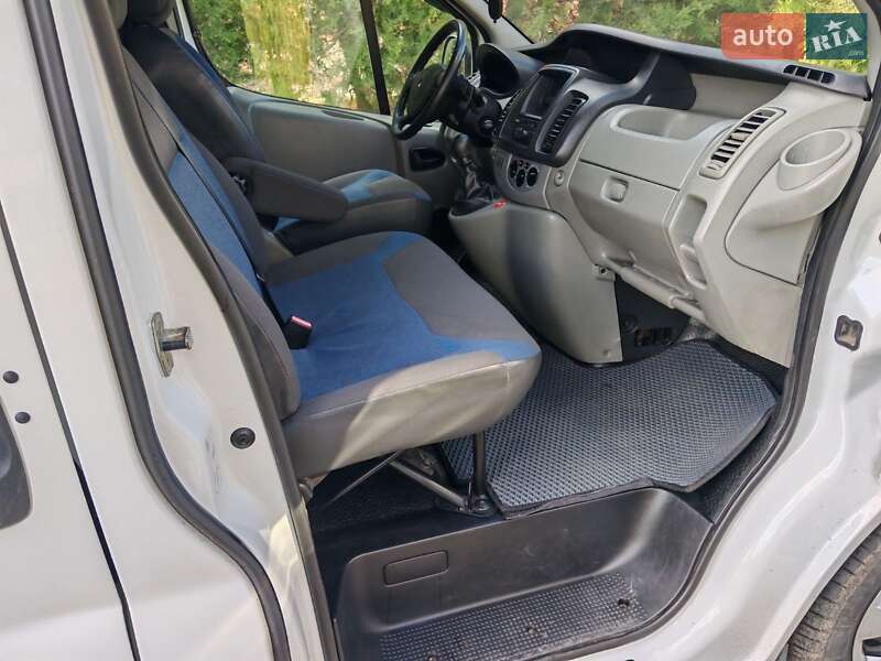 Грузовой фургон Renault Trafic 2013 в Харькове фото 4 Грузовой фургон Renault Trafic 2013 в Харькове