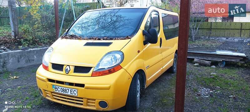 Мінівен Renault Trafic 2004 в Бродах