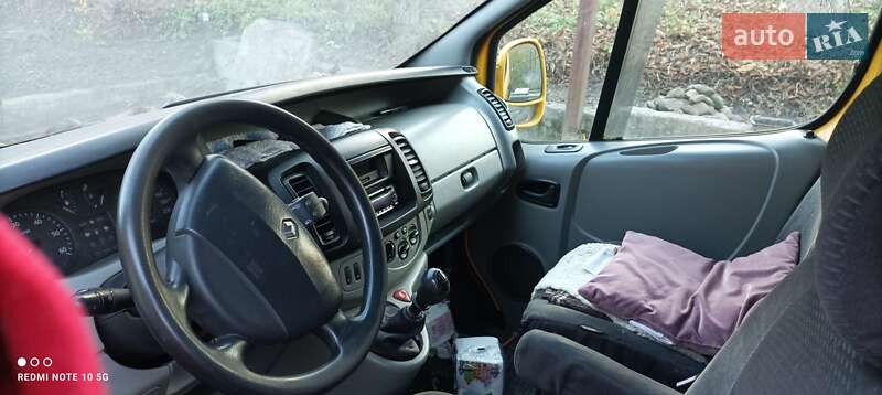 Мінівен Renault Trafic 2004 в Бродах