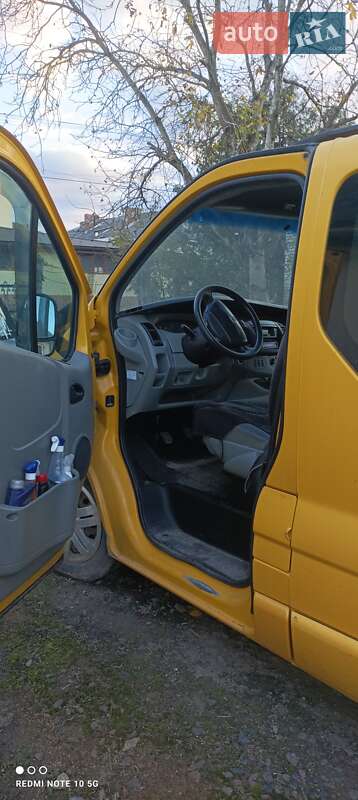 Мінівен Renault Trafic 2004 в Бродах