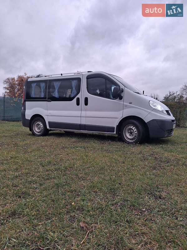 Мінівен Renault Trafic 2009 в Валках фото 3 Мінівен Renault Trafic 2009 в Валках
