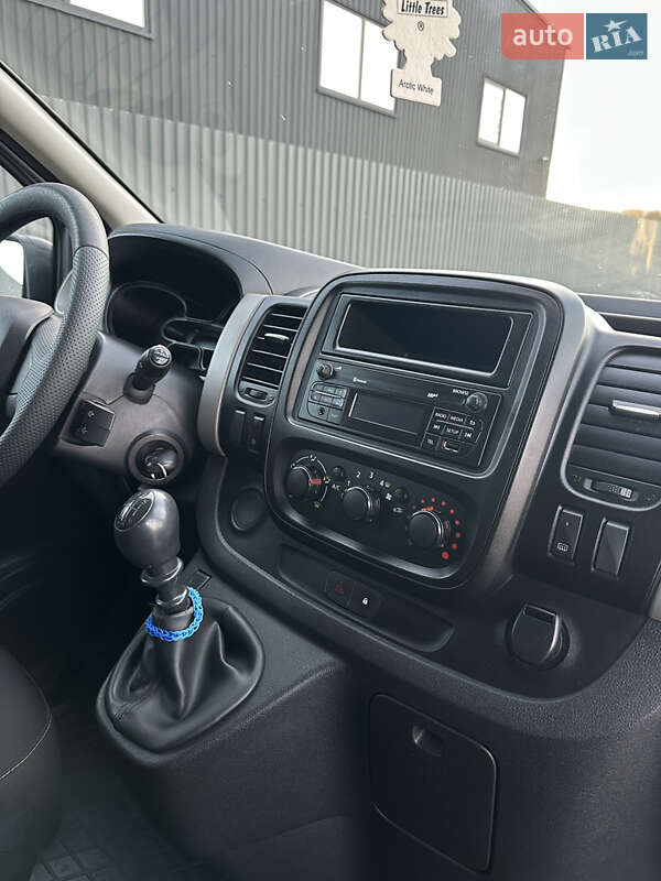 Минивэн Renault Trafic 2017 в Ужгороде фото 21 Минивэн Renault Trafic 2017 в Ужгороде