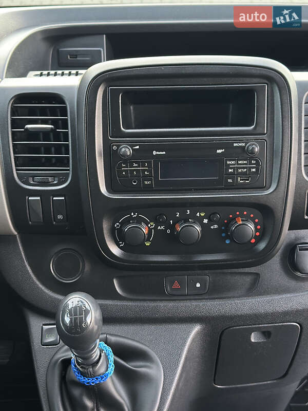 Минивэн Renault Trafic 2017 в Ужгороде фото 27 Минивэн Renault Trafic 2017 в Ужгороде