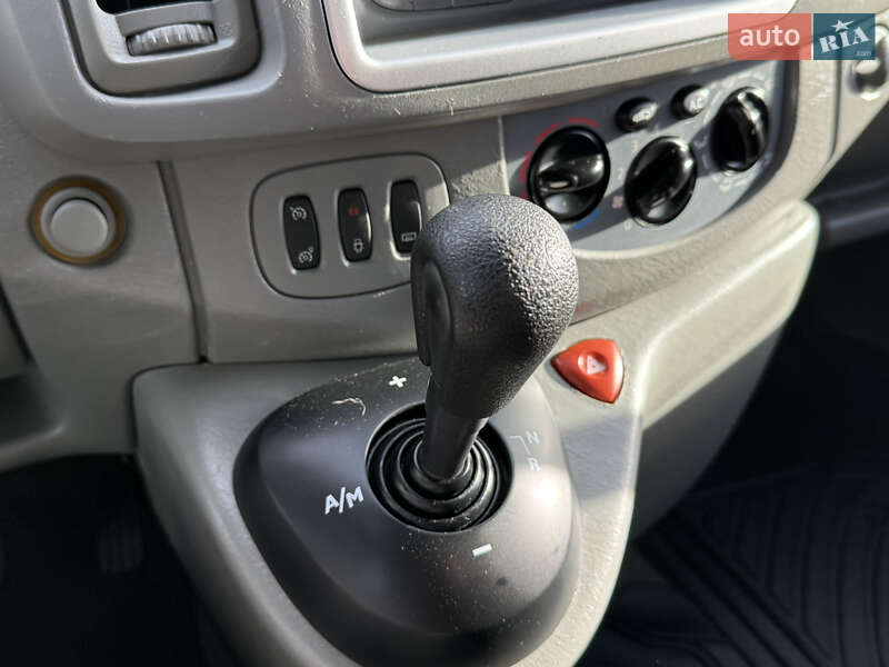 Мінівен Renault Trafic 2014 в Стрию