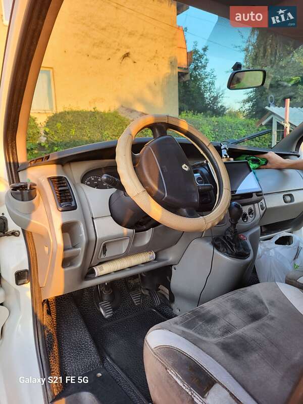 Минивэн Renault Trafic 2008 в Черновцах