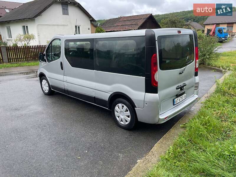 Минивэн Renault Trafic 2011 в Калуше