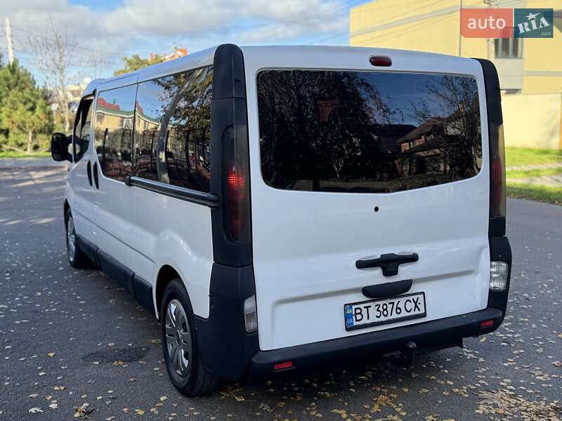 Мінівен Renault Trafic 2005 в Одесі