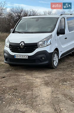 Мінівен Renault Trafic 2015 в Дніпрі