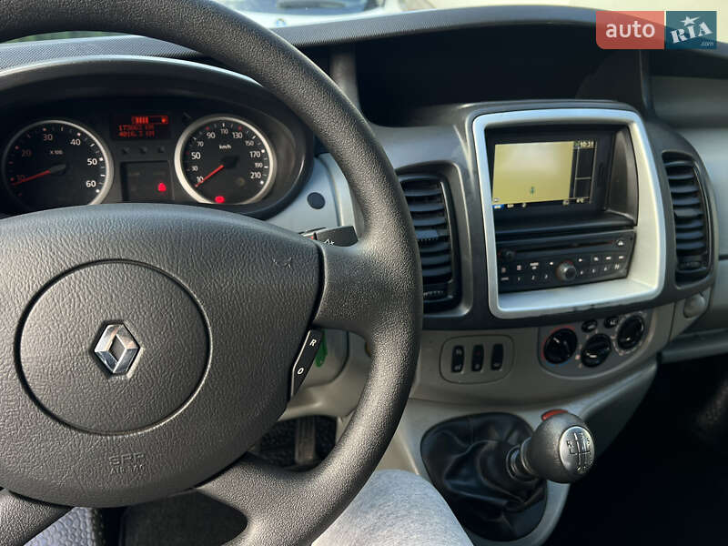 Минивэн Renault Trafic 2013 в Дубно