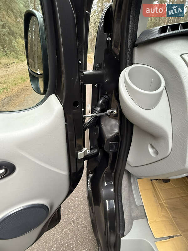 Мінівен Renault Trafic 2013 в Києві