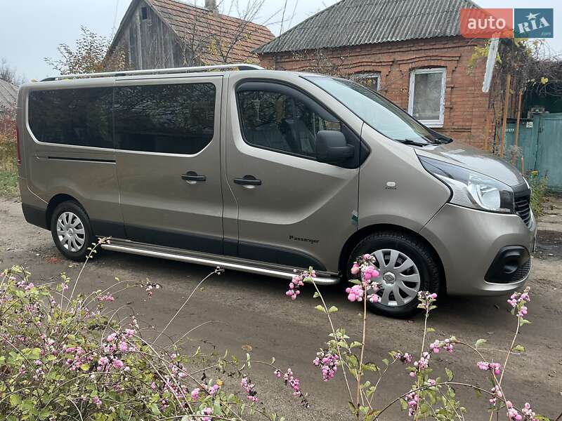 Минивэн Renault Trafic 2015 в Киеве