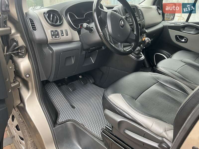 Минивэн Renault Trafic 2015 в Киеве