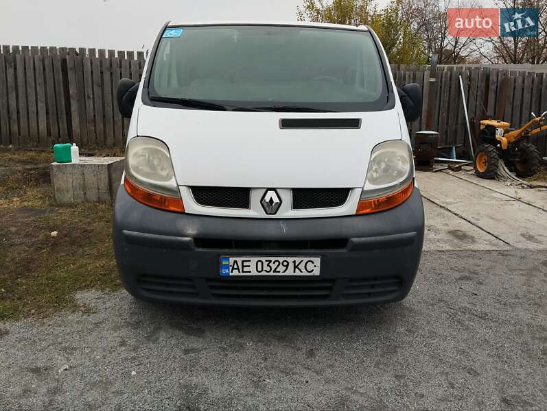 Минивэн Renault Trafic 2006 в Днепре