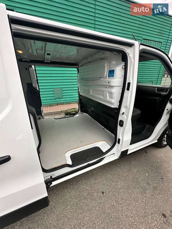 Грузовой фургон Renault Trafic 2022 в Киеве