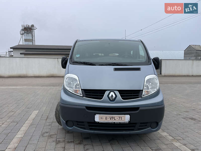 Минивэн Renault Trafic 2012 в Дубно