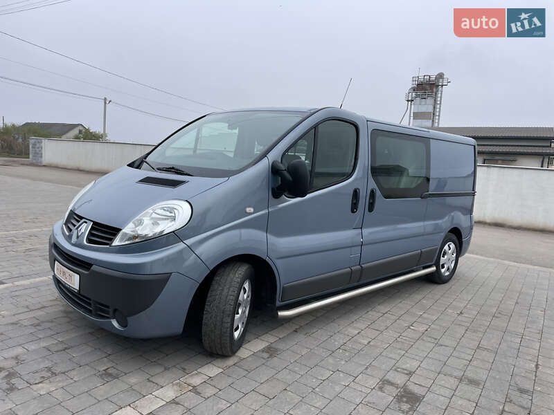Минивэн Renault Trafic 2012 в Дубно
