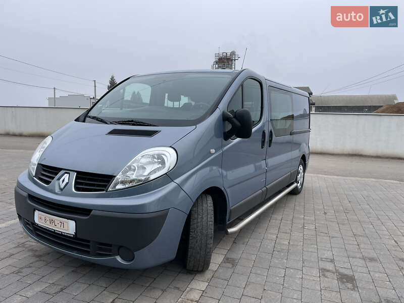 Минивэн Renault Trafic 2012 в Дубно