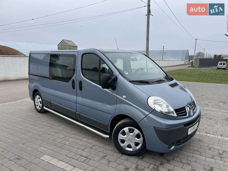 Минивэн Renault Trafic 2012 в Дубно