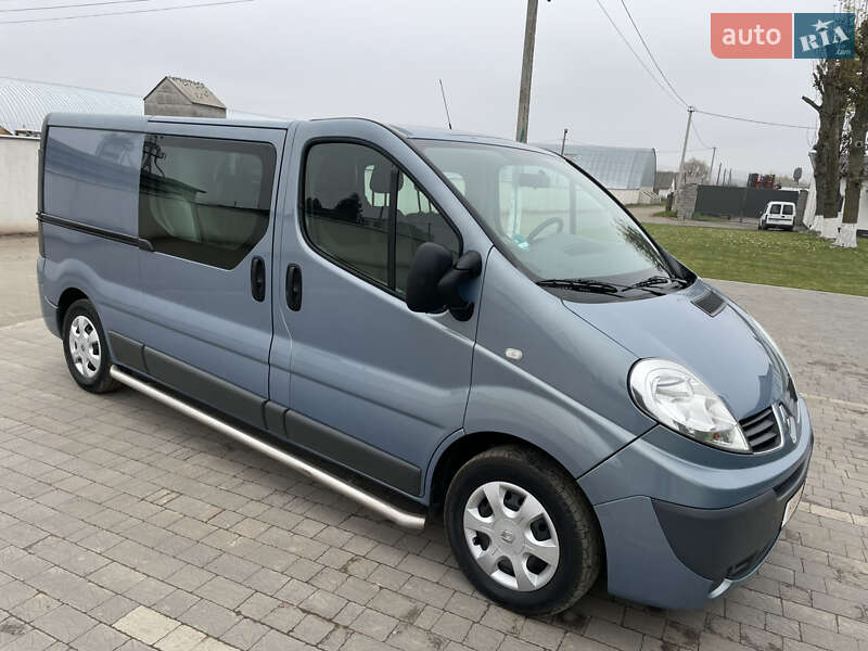 Минивэн Renault Trafic 2012 в Дубно