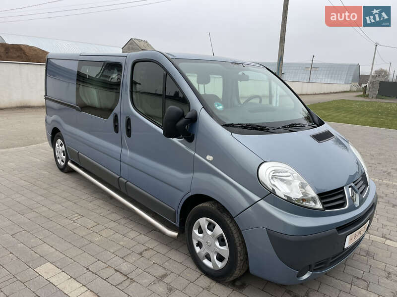 Минивэн Renault Trafic 2012 в Дубно
