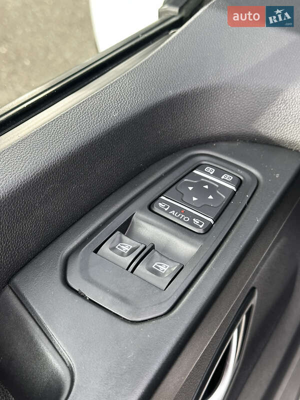 Минивэн Renault Trafic 2022 в Киеве фото 8 Минивэн Renault Trafic 2022 в Киеве