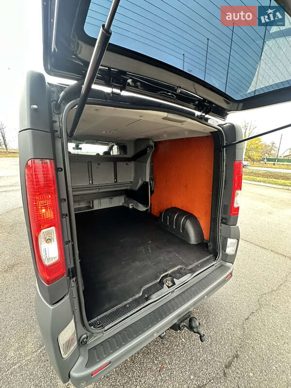 Минивэн Renault Trafic 2012 в Миргороде фото 43 Минивэн Renault Trafic 2012 в Миргороде