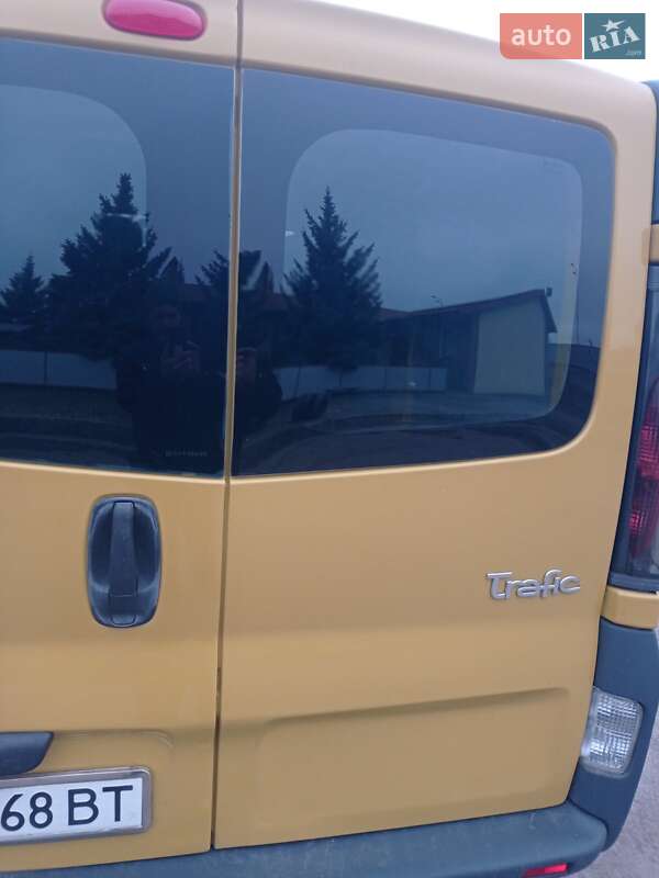 Грузовой фургон Renault Trafic 2005 в Виннице
