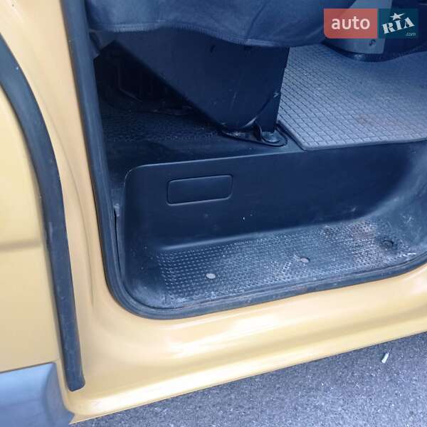 Грузовой фургон Renault Trafic 2005 в Виннице