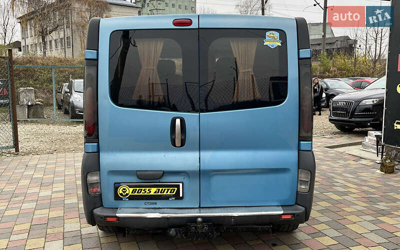 Минивэн Renault Trafic 2003 в Стрые