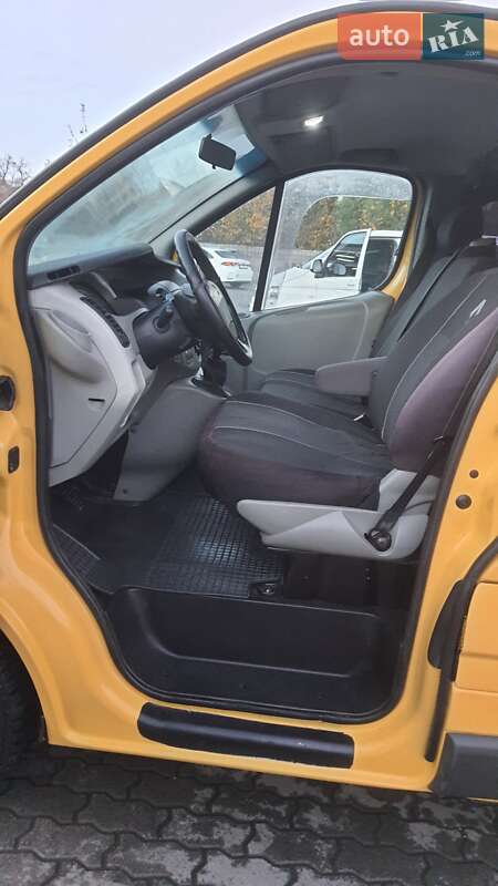 Минивэн Renault Trafic 2007 в Львове фото 10 Минивэн Renault Trafic 2007 в Львове