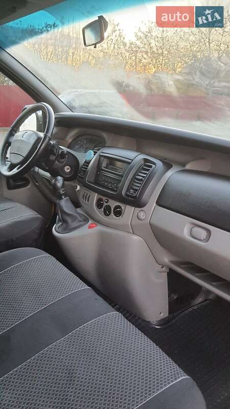 Минивэн Renault Trafic 2007 в Львове фото 12 Минивэн Renault Trafic 2007 в Львове