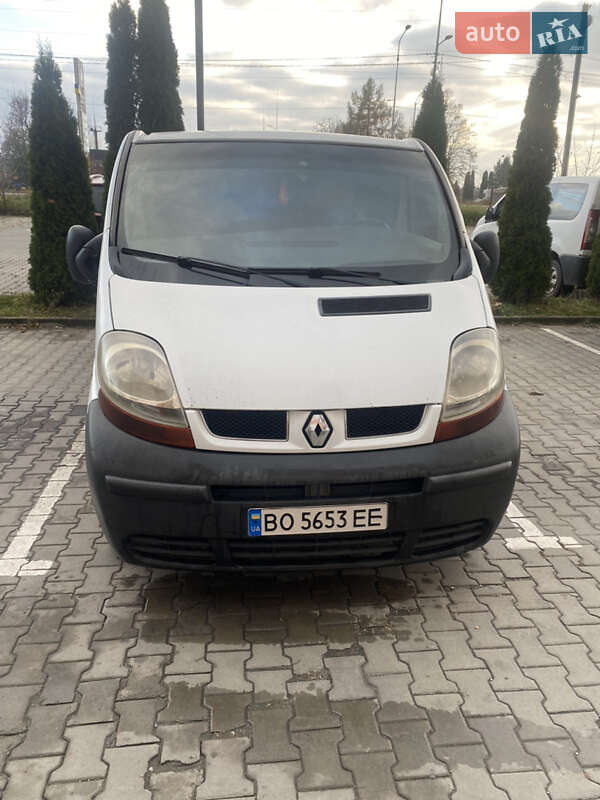Грузовой фургон Renault Trafic 2002 в Тернополе фото Грузовой фургон Renault Trafic 2002 в Тернополе