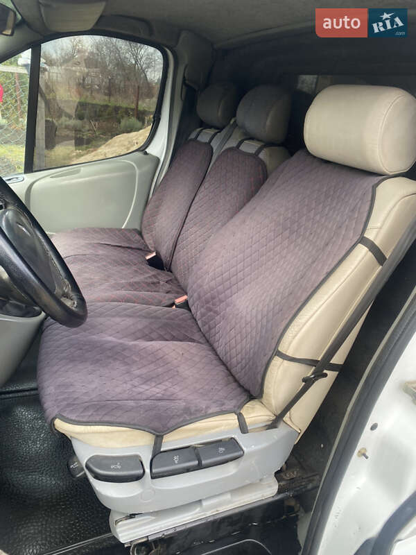 Грузовой фургон Renault Trafic 2002 в Тернополе фото 12 Грузовой фургон Renault Trafic 2002 в Тернополе