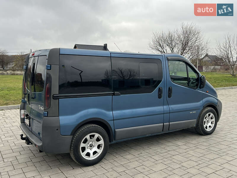 Мінівен Renault Trafic 2005 в Здолбуніві