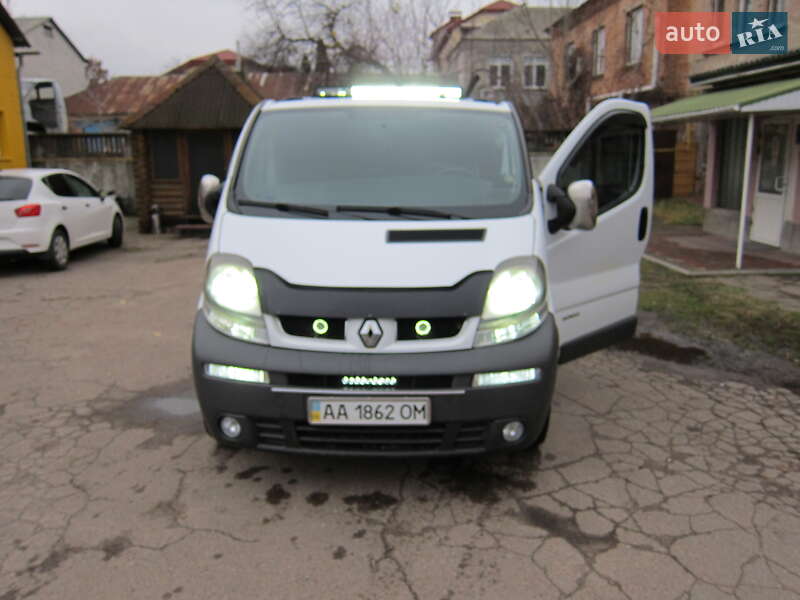 Минивэн Renault Trafic 2004 в Чернигове