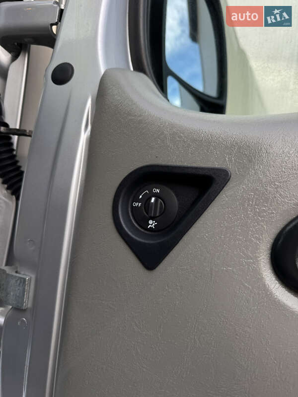 Минивэн Renault Trafic 2014 в Луцке