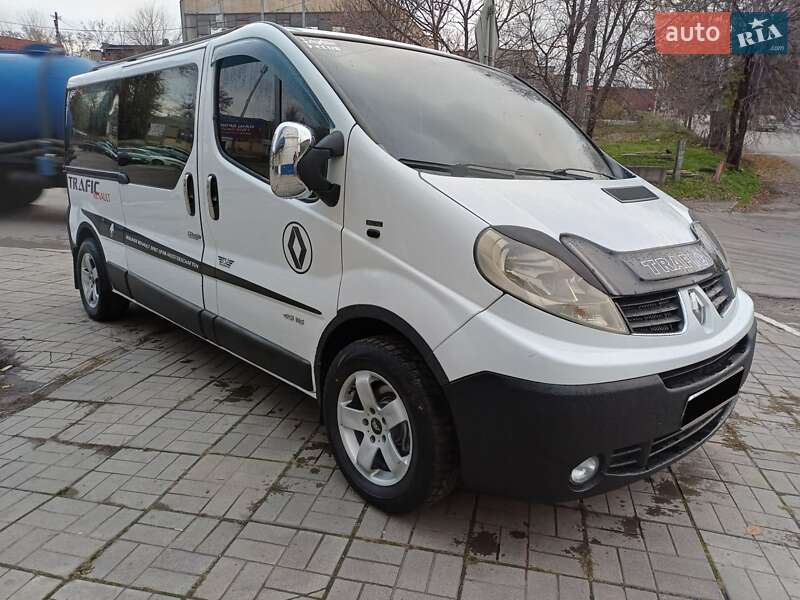 Минивэн Renault Trafic 2008 в Каменском