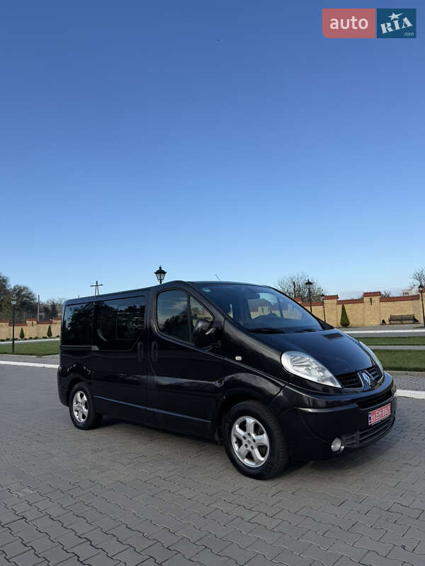 Минивэн Renault Trafic 2011 в Измаиле фото 4 Минивэн Renault Trafic 2011 в Измаиле